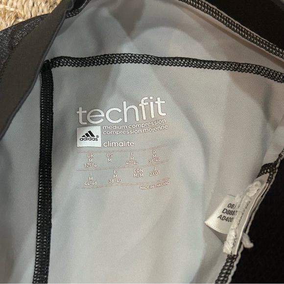 Adidas Medium Cropped Leggings Techfit Capri Length Gray EUC - Picture 3 of 4